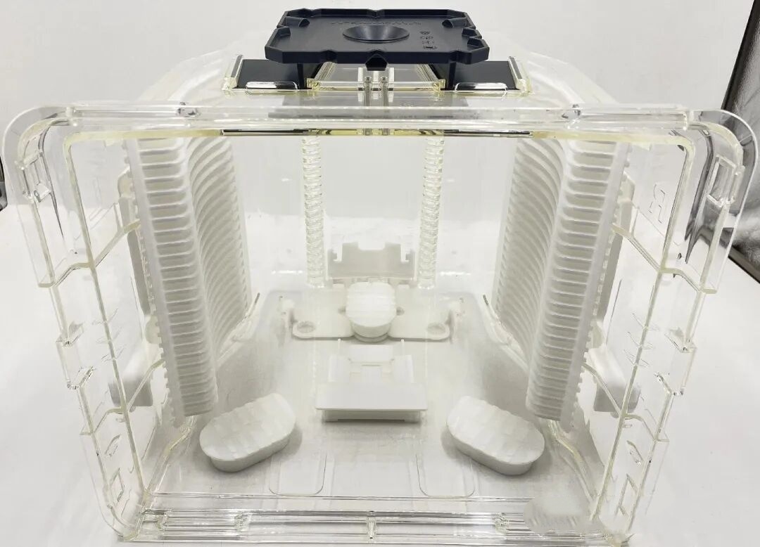 Najnowsze blogi firmy Najbardziej niedoceniany podstawowy składnik w produkcji półprzewodników: głębokie zanurzenie w ewolucji FOUP i kasety