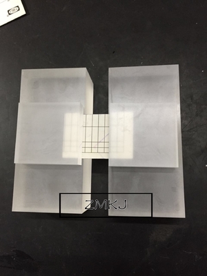 kupować Surowe Al2O3 Sapphire Parts, Sapphire Single Crystal Glass Block Wysoka przewodność cieplna produkcja online
